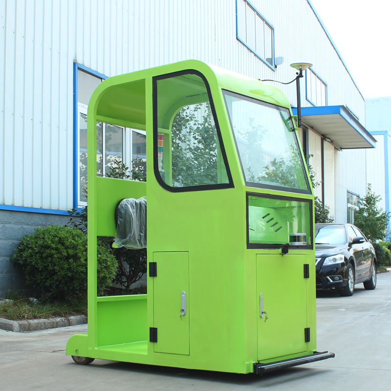 Traktor AGV tanpa pemandu luar