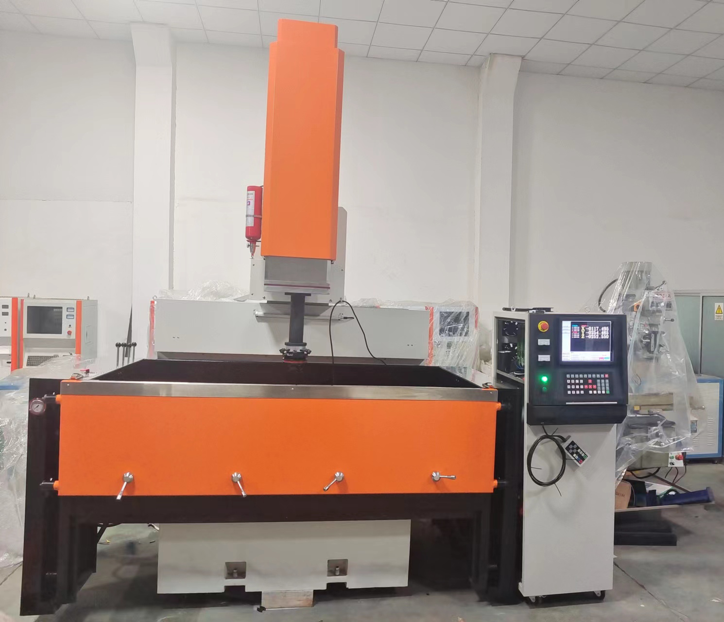 CNC1060 Mesin Pembentukan Spark Elektrik