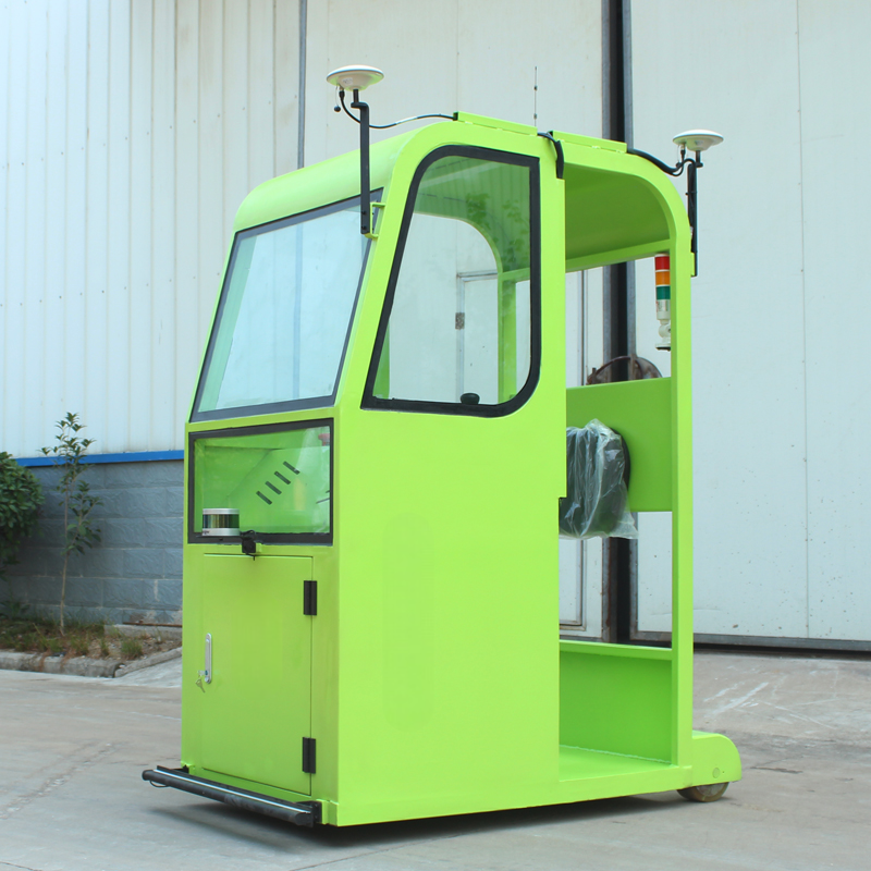 Traktor AGV tanpa pemandu luar