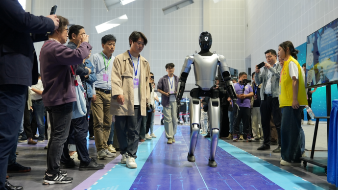 Puluhan robot humanoid akan mengambil jawatan mereka